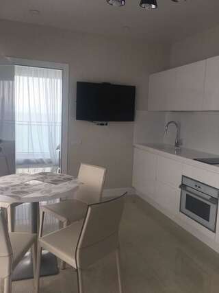 Апарт-отели Batumi-Volna Батуми Апартаменты Делюкс-14